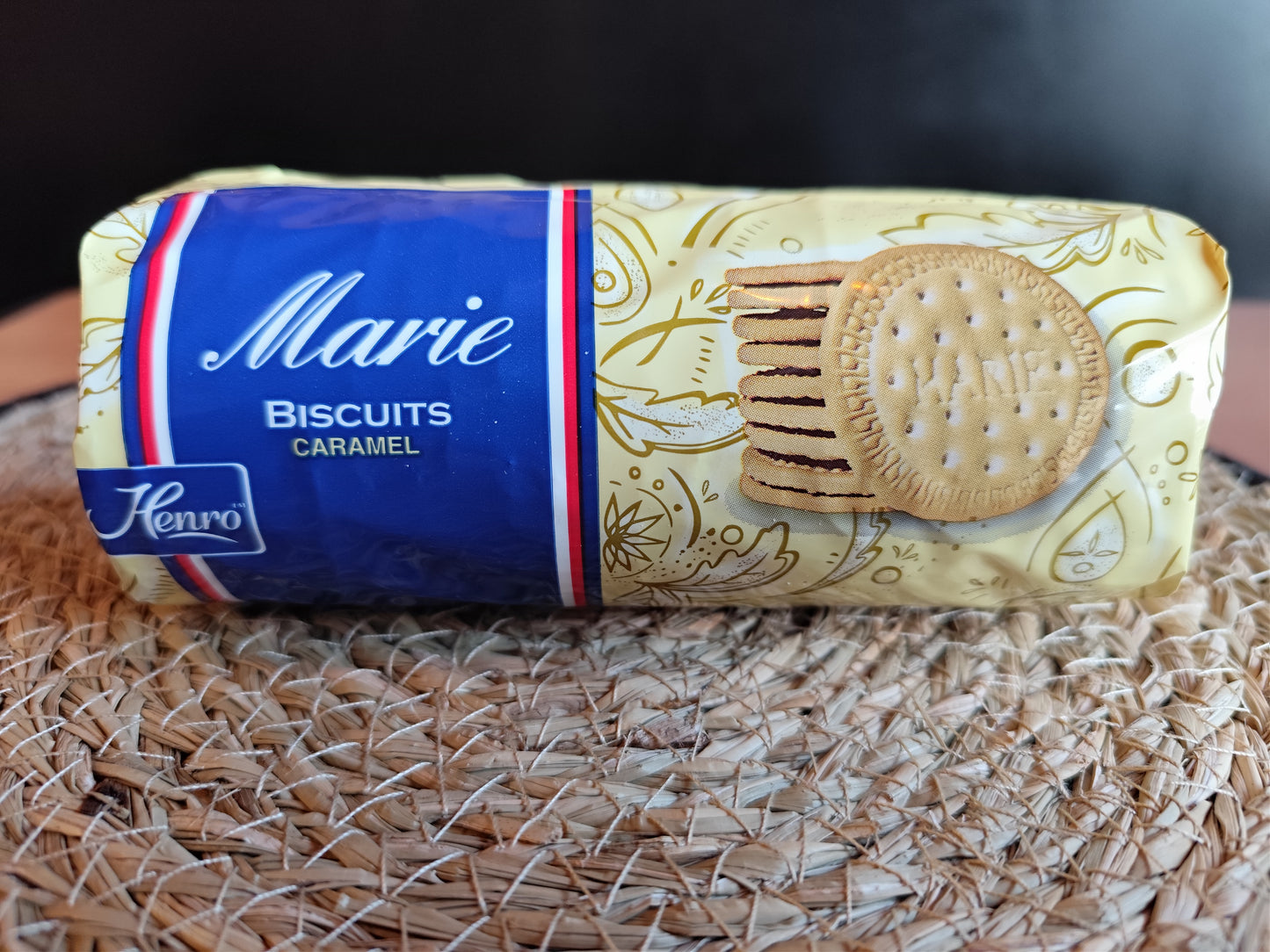 Henro Marie Caramel biscuits