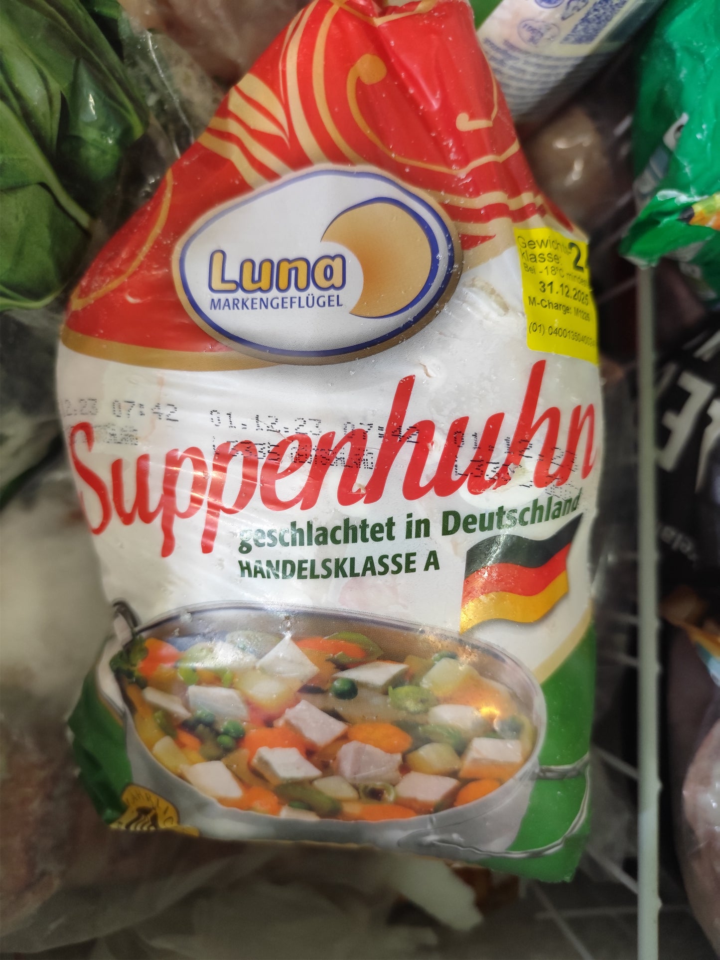 Luna frozen chickens 2.4kg