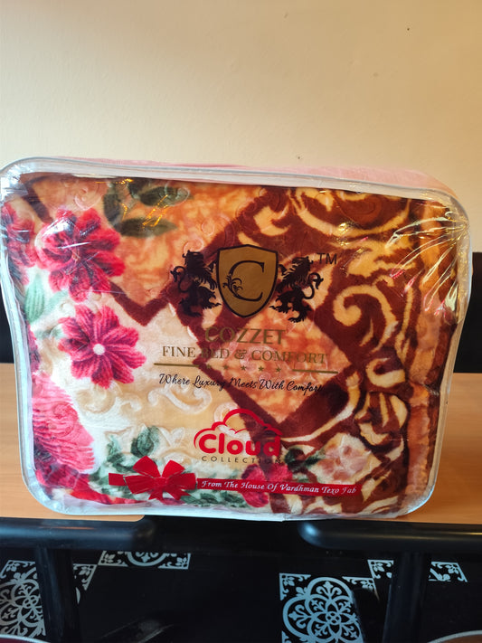 2-in-1 Blanket, Floral. Cozzet Luxury